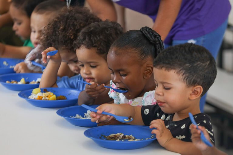 DF é o único estado com 100% das creches públicas para crianças de 0 a 3 anos; entenda como funciona