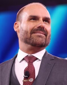 Eduardo Bolsonaro diz que Trump pode reaplicar Magnitsky contra Moraes