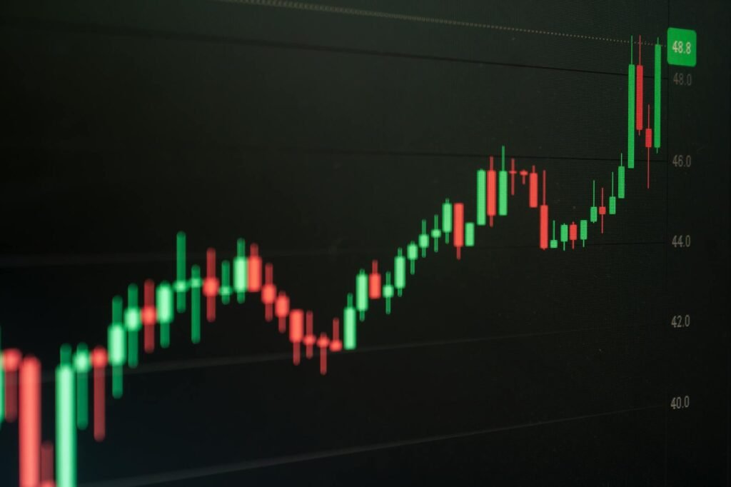 Atividade econômica brasileira cresce 0,6% em fevereiro, segundo o Banco Central