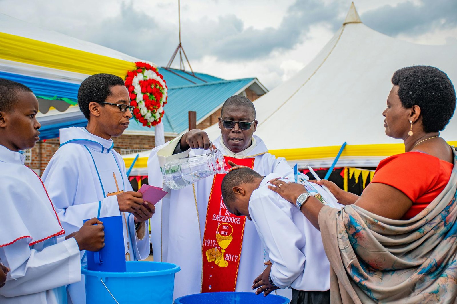 Papa Leão XIV diz que está na África para encorajar católicos, não para debater com Trump