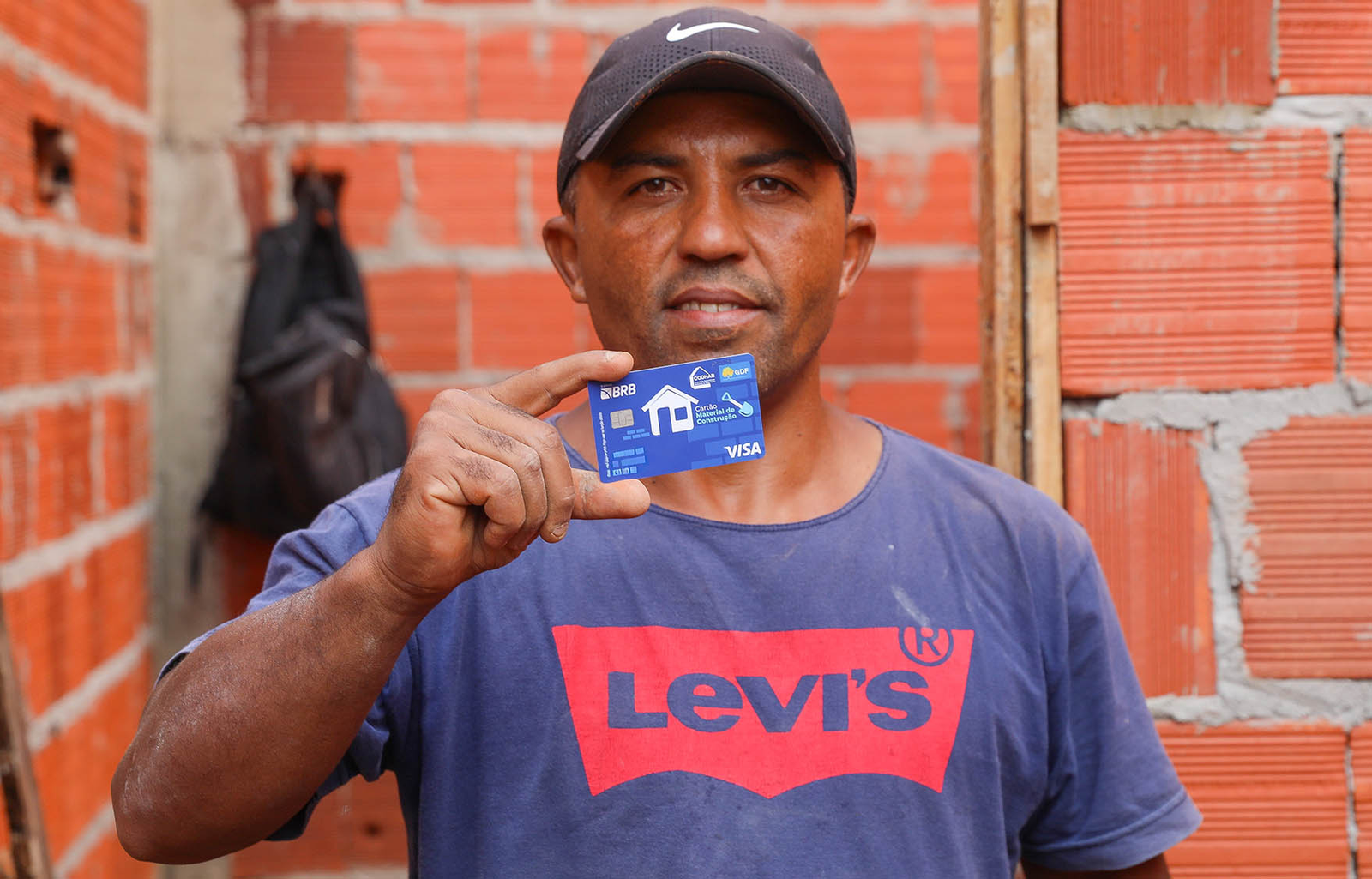 Cartão Material de Construção entrega R$ 15 mil a 250 famílias do Recanto das Emas