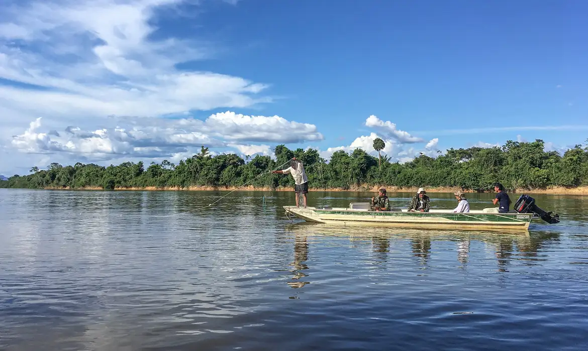 Renaturalização de rios urbanos ganha força no Brasil como estratégia contra enchentes