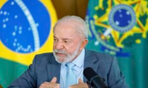 Lula envia ao Congresso com urgência projeto que acaba com a escala 6x1 e limita jornada a 40 horas