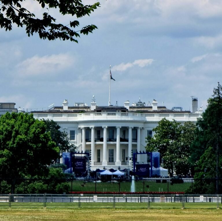 Trump anuncia envio de delegação ao Paquistão para negociar cessar-fogo com o Irã