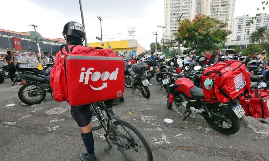 Lula defende previdência social para motoristas de aplicativo e critica ganhos das plataformas