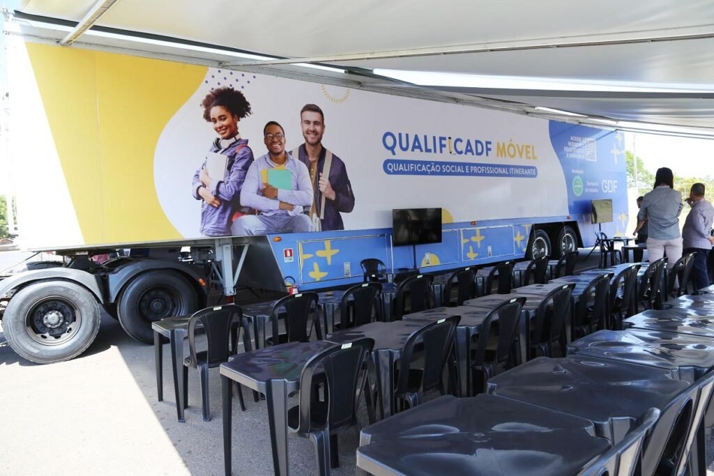 QualificaDF Móvel abre 1.266 vagas em cursos profissionalizantes gratuitos