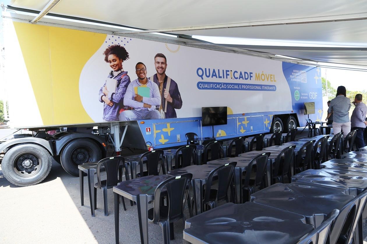 QualificaDF Móvel abre 1.266 vagas em cursos profissionalizantes gratuitos