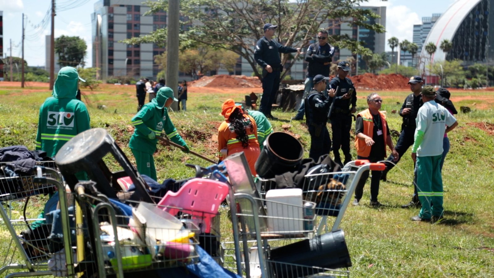 GDF faz ação de acolhimento a moradores de rua em 11 pontos do Plano Piloto