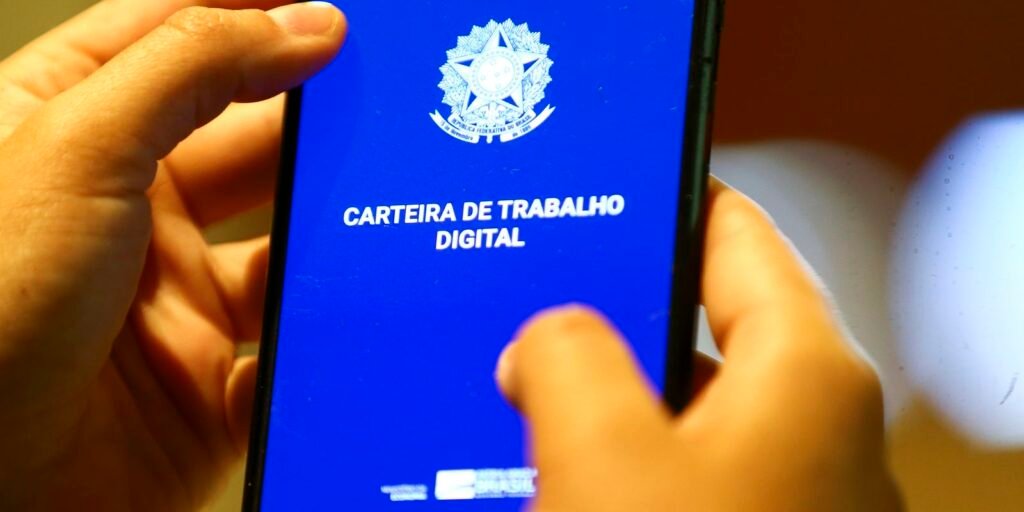 Desemprego cai para 5,4% no Brasil; é o menor nível para o período desde 2012