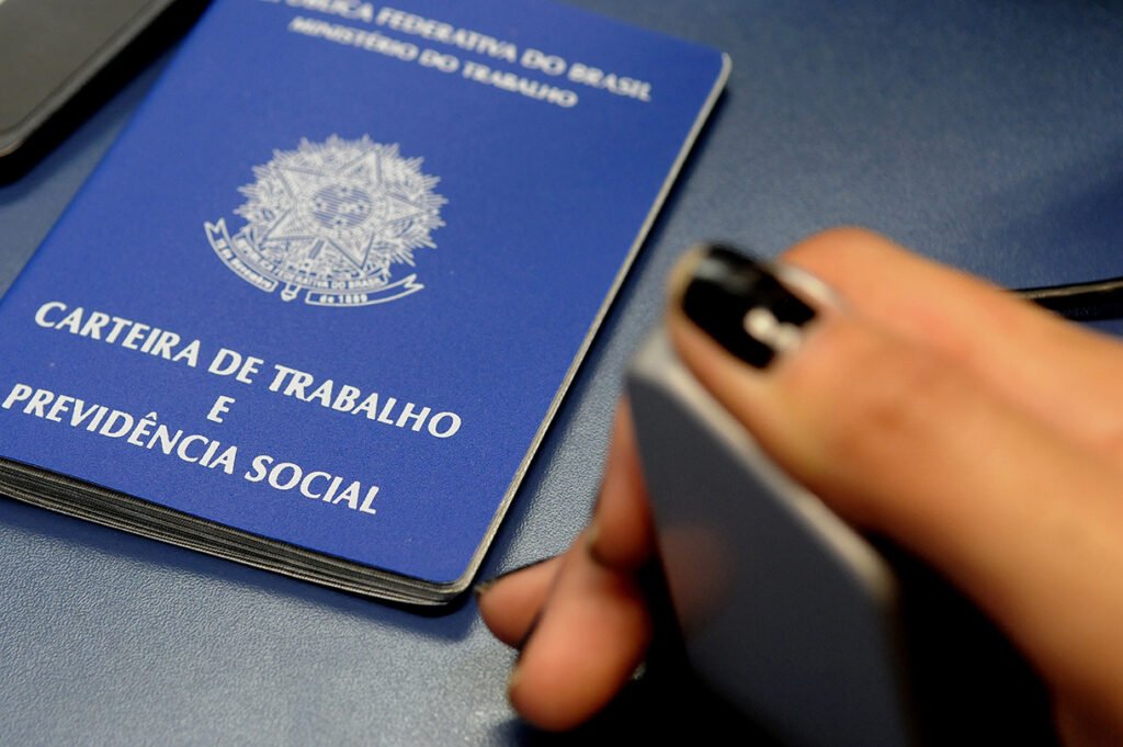 Agências do Trabalhador do DF têm 963 vagas abertas nesta terça