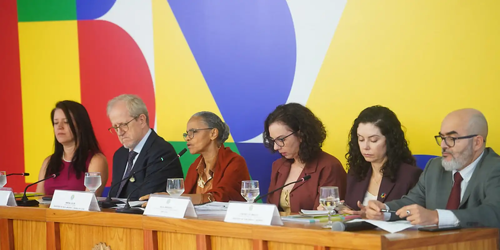 Governo lança Plano Clima com meta de reduzir entre 59% e 67% as emissões até 2035