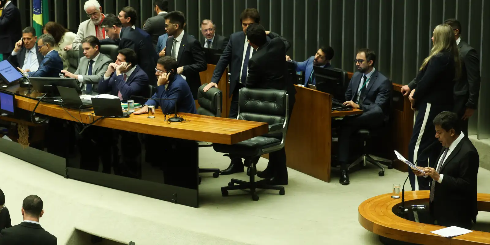 Câmara aprova PEC da Segurança Pública em segundo turno por 461 votos a 14