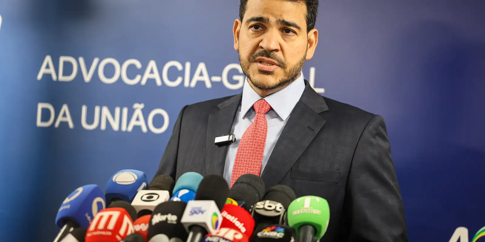 Sabatina de Jorge Messias para vaga no STF ocorre em 29 de abril no Senado