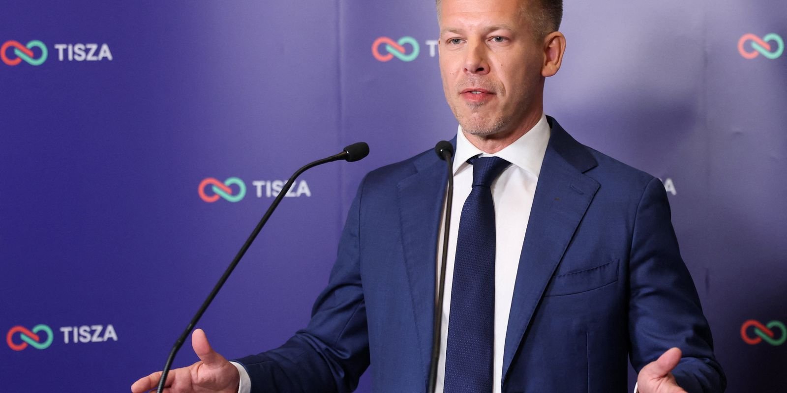 Opositor vence eleição na Hungria e encerra 16 anos de governo Orbán