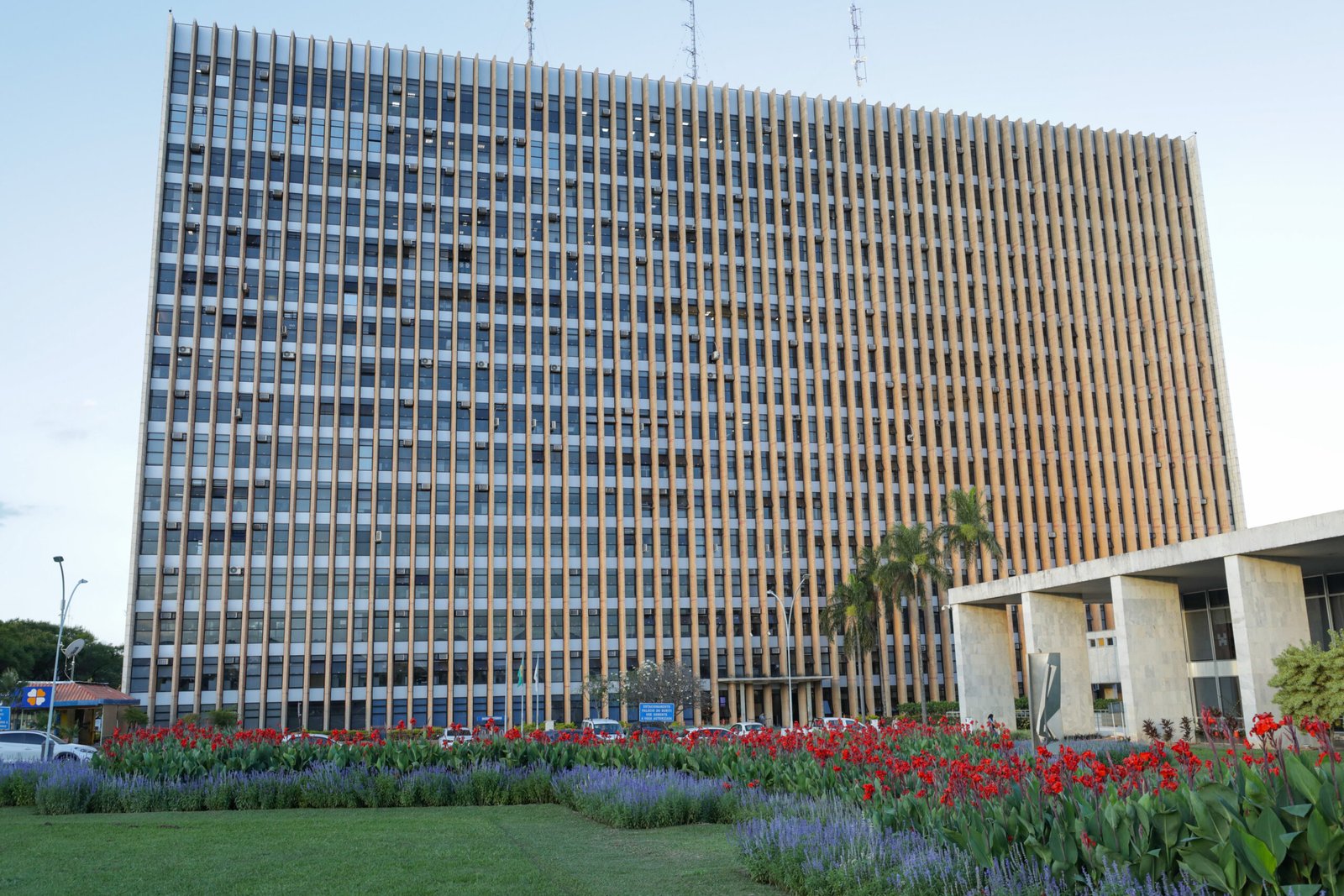 Controladoria do DF realiza 327 ações e evita perdas de R$ 25 milhões em recursos públicos