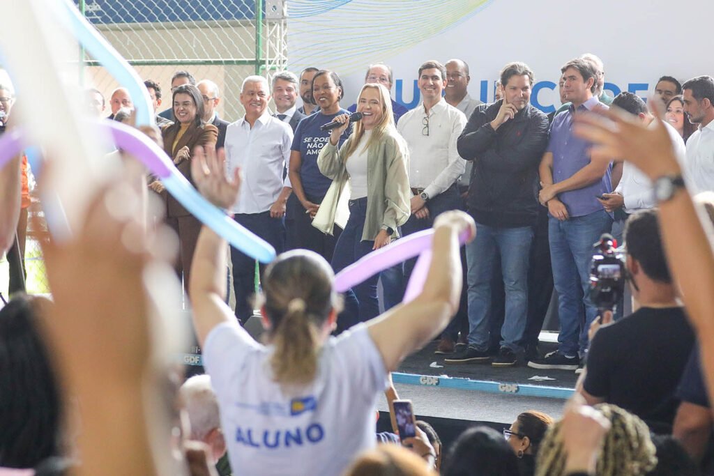 QualificaDF Móvel forma 580 profissionais e chega a 20 mil certificados