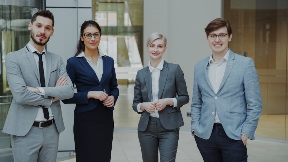 Profissionais reunidos em ambiente de trabalho