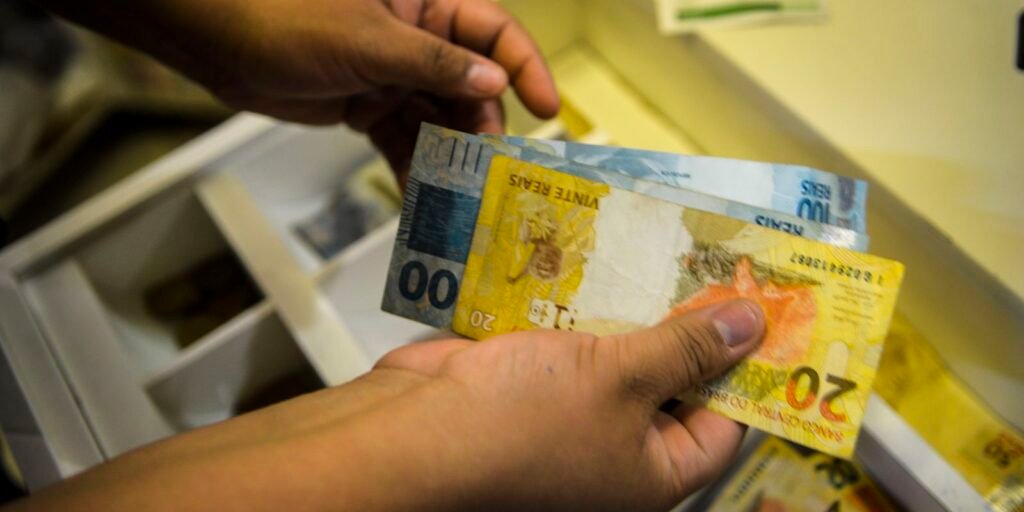 Mega-Sena 3002 paga R$ 127 milhoes a apostador de Curitiba