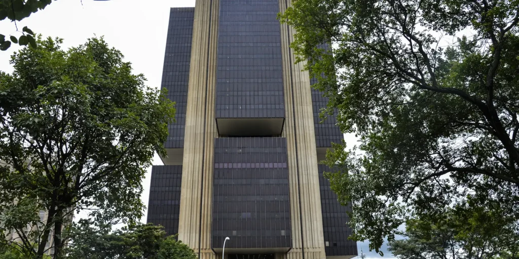 Copom corta Selic para 14,5% ao ano em decisao unanime