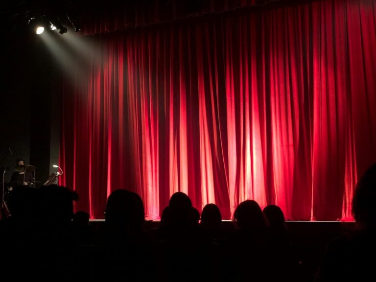 Telaplana abre temporada de Os Melhores do Mundo na Sala Martins Pena