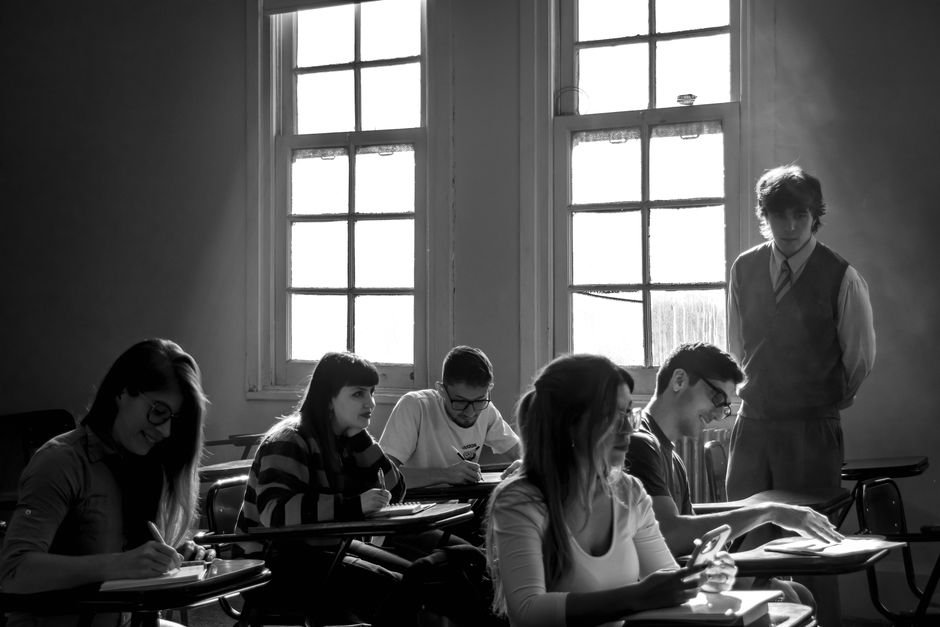 Analfabetismo no Brasil cai ao menor nível desde 2016