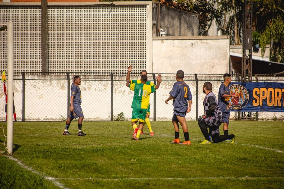 Brasil vence o Japão de virada por 2 a 1 e avança na Copa 2026