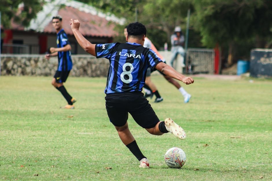 Colômbia goleia Uzbequistão por 3 a 1 e lidera o Grupo K