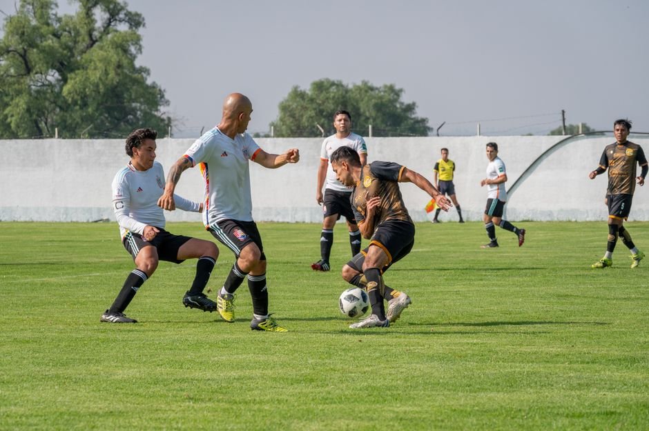 Ira 2x2 Nova Zelandia em estreia eletrica na Copa