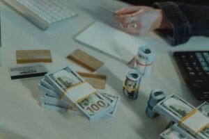 Selic a 14,25%: o que os juros altos significam para o consumidor