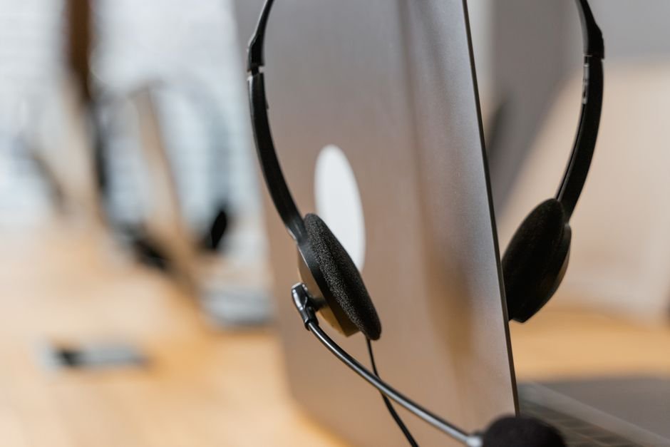 Central 156 vira CentralDF e reúne telefone e canais digitais no mesmo atendimento
