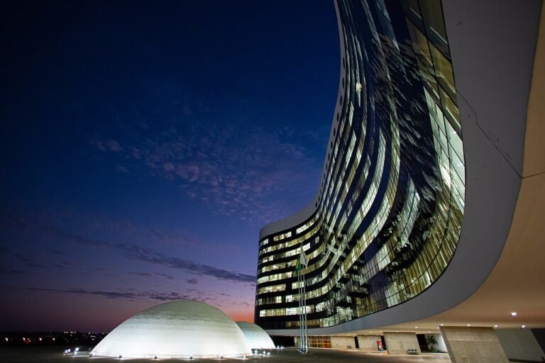 Fachada do edifício do Tribunal Superior Eleitoral, em Brasília