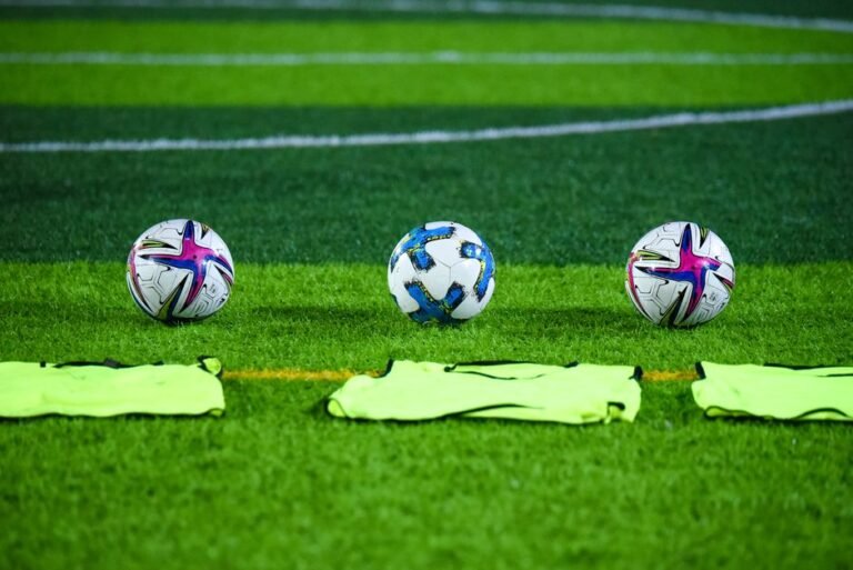França x Inglaterra decidem o 3º lugar da Copa 2026 neste sábado (18)
