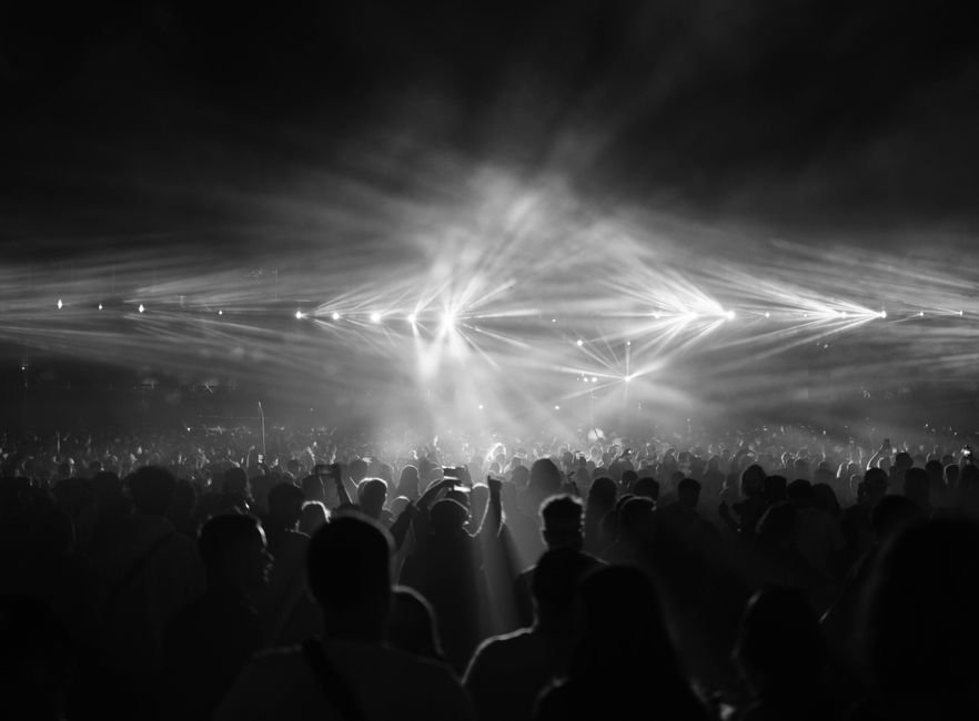 Julho concentra grandes eventos em Brasília, do K-Festival ao Na Praia com Caetano