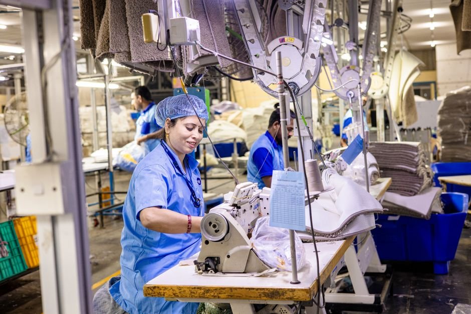 Indústria brasileira para de crescer e recua 0,2% em maio, aponta IBGE