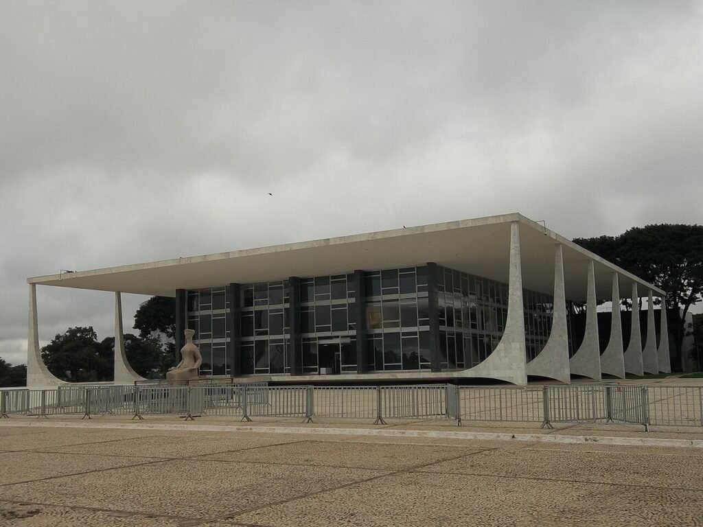 Fachada do edifício-sede do Supremo Tribunal Federal, na Praça dos Três Poderes, em Brasília