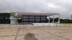 Fachada do edifício do Supremo Tribunal Federal, na Praça dos Três Poderes, em Brasília