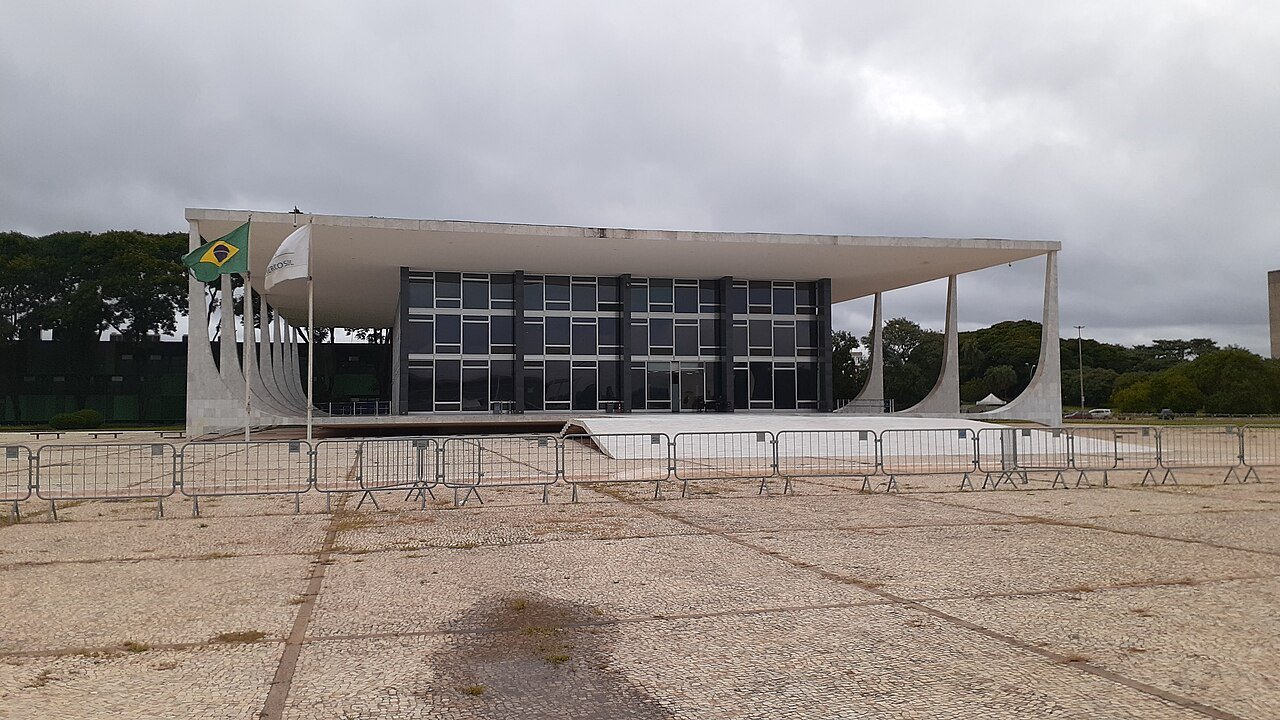 Fachada do edifício do Supremo Tribunal Federal, na Praça dos Três Poderes, em Brasília