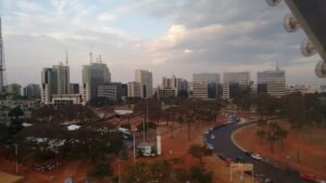 Vista aérea dos edifícios do Setor Comercial Sul, em Brasília, no fim da tarde