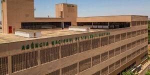 Fachada do edifício sede da Agência Nacional de Vigilância Sanitária, em Brasília