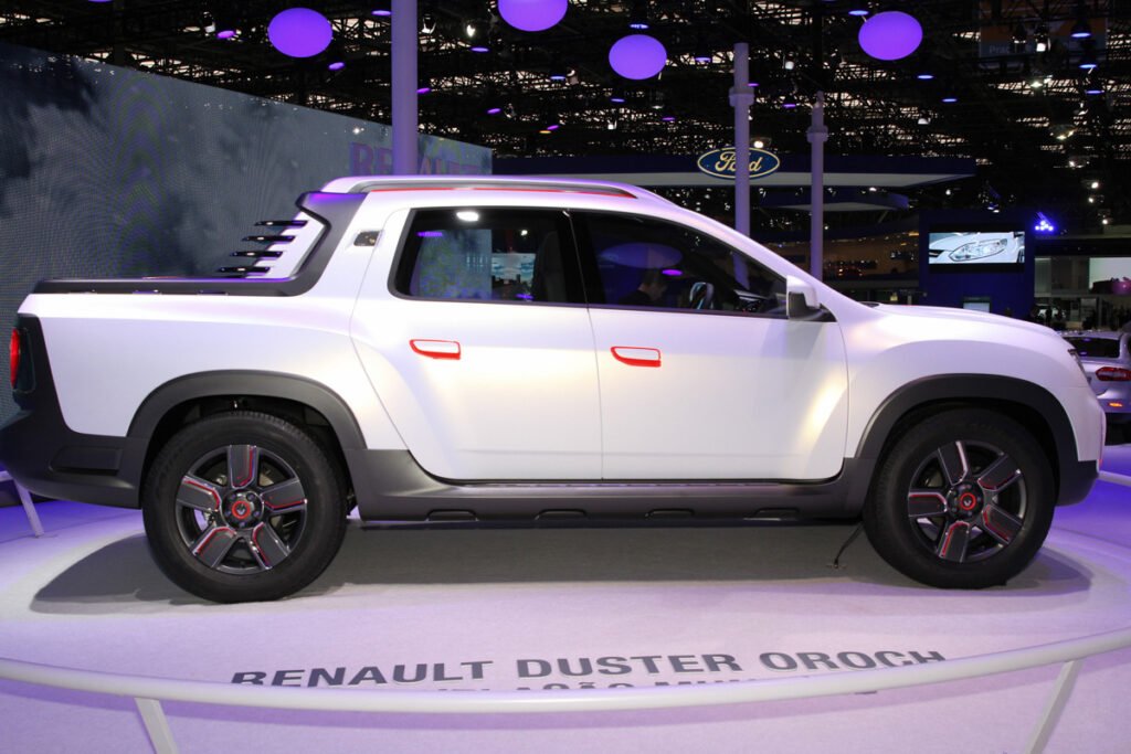 Picape Renault Duster Oroch exposta em salão do automóvel