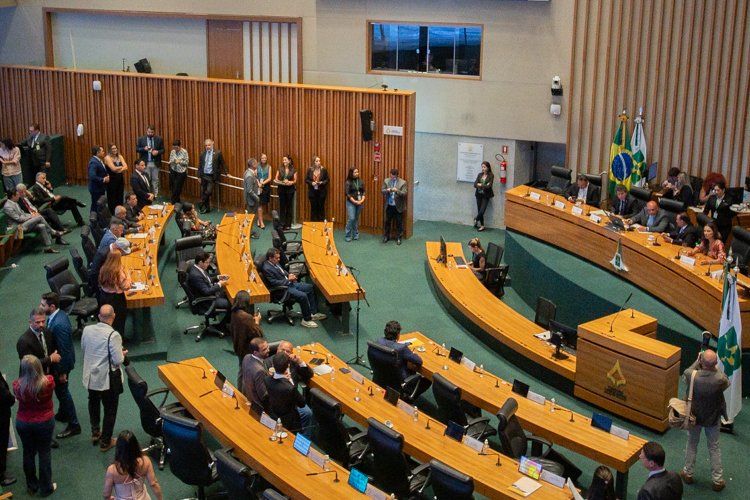 Plenário da Câmara Legislativa do DF durante a sessão deliberativa de 14 de outubro de 2026