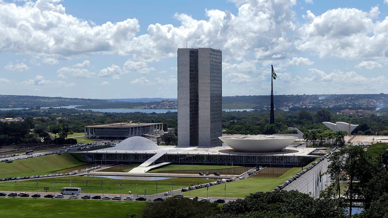 Vista aérea do Congresso Nacional e da Esplanada dos Ministérios, em Brasília